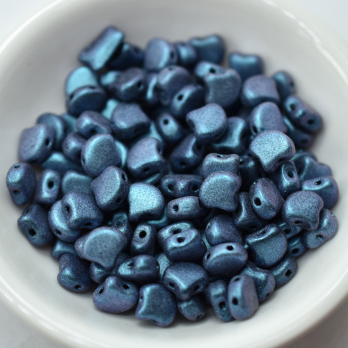 Ginko 7.5mm x 7.5mm 2-hole Polychrome Blueberry, 35 Beads