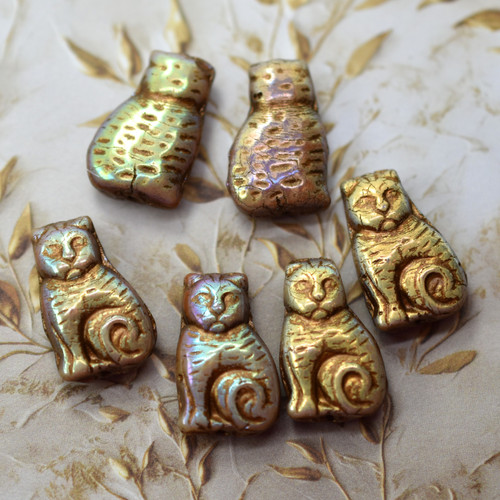17x11mm Sitting Cat Iridescent with Brown wash, 3 Beads Czech Glass