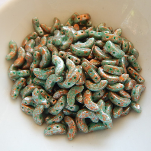 25 Beads - Arcos® par Puca® Paris - Opaque Green Turquoise Tweedy - Czech Glass