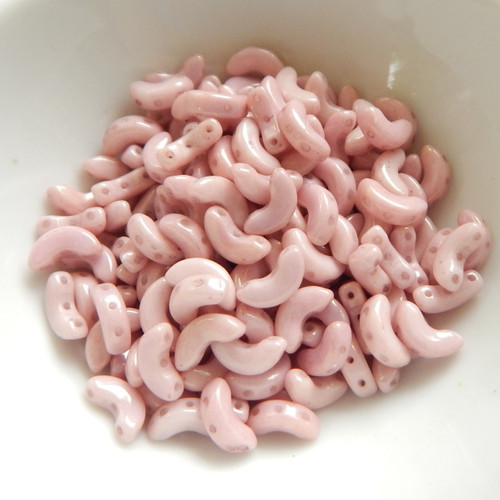 25 Beads - Arcos® par Puca® Paris Opaque Light Rose Ceramic Look - Czech Glass