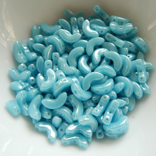 25 Beads - Arcos® par Puca® Paris - Opaque Blue Turquoise Luster - Czech Glass