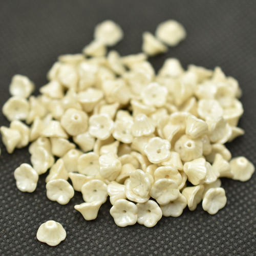 25 Beads - 7x5mm Bell Flower Cup Chalk Champagne Luster Czech Glass