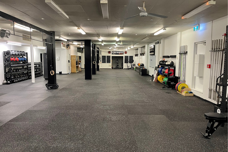 HOW TO CLEAN RUBBER GYM FLOORING AND JIGSAW MATS