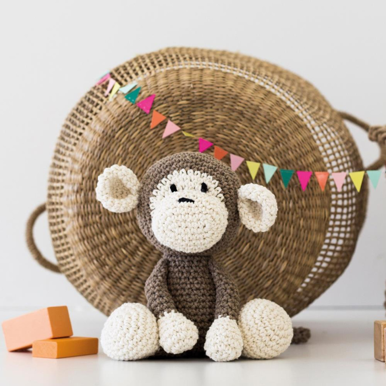 DIY Crochet Kit Amigurumi Squirrel Suzy