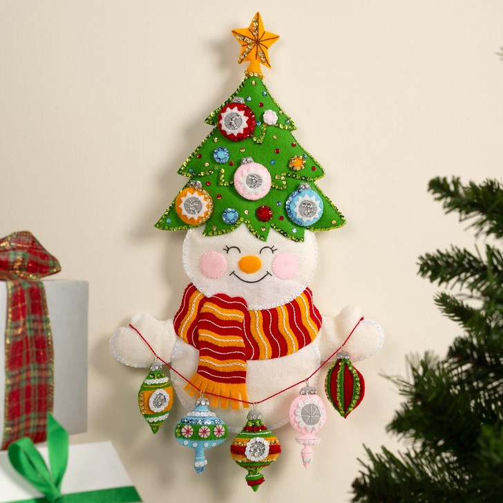 Bucilla Treetop Snowman Felt Applique Wall Hanging Kit