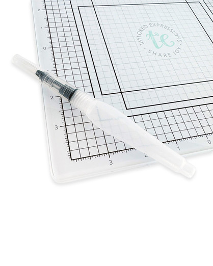 Water brush for watercoloring or splattering