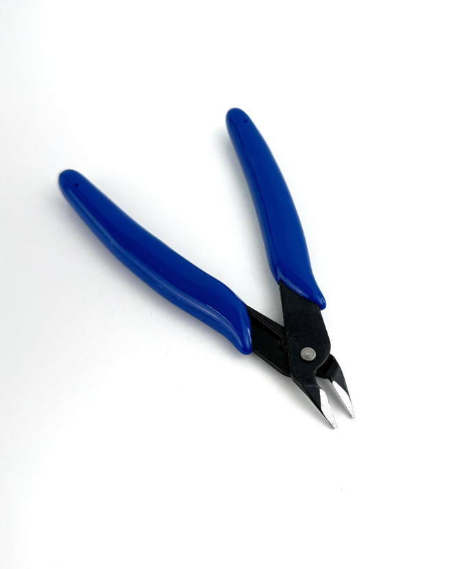 Image of wire snips for papercrafting. Image of wire snips for papercrafting.
