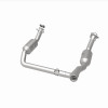 Magnaflow 19-20 GMC Sierra 1500 Single Underbody 4.3L/5.3L Direct Fit Catalytic Converter - 280656 360 Degree Image Set