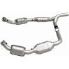 MagnaFlow Direct Fit Catalytic Converter 07-08 Ford E-150 4.6L - 51640 Photo - Unmounted