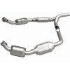 MagnaFlow Direct Fit Catalytic Converter 07-08 Ford E-150 4.6L - 51640 Photo - out of package