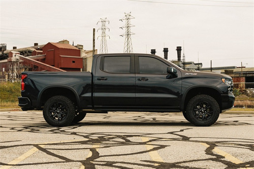 Corsa 22-23 Chevrolet Silverado 1500 Cat-Back Dual Rear Exit with Twin 4in Black Tips - 21238BPC Photo - Mounted