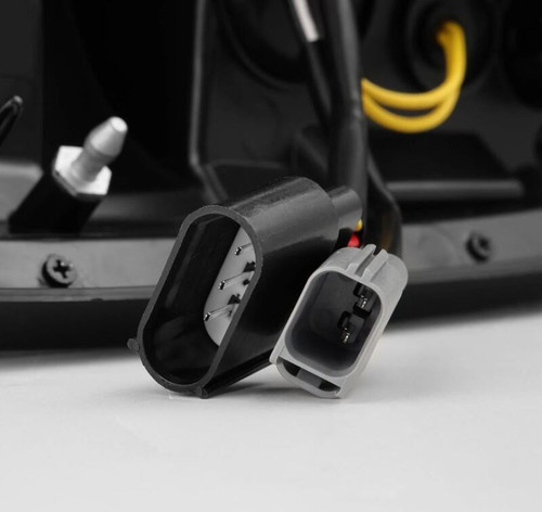 AlphaRex 97-03 Ford F150 / 99-16 Ford F250/F350/F450/F550 LUXX-Series LED Tail Lights - Black - 658002 User 4