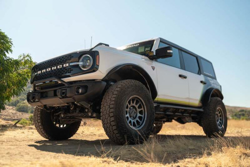 DV8 Offroad 21-24 Ford Bronco Capable Bull Bar - LBBR-09 Photo - out of package
