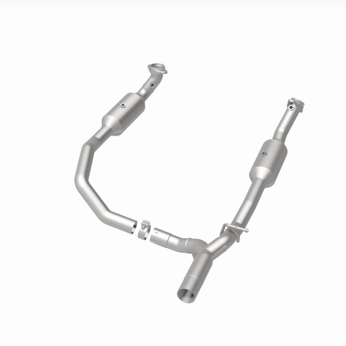 Magnaflow 17-18 Ford E-350 6.8L Direct Fit Converter - 280014 360 Degree Image Set