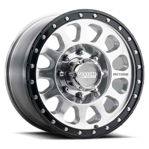 Method MR315 17x8.5 +25mm Offset 8x6.5 130.81mm CB Polished Wheel - Gloss Black Lip - MR315785801725 Photo - Close Up