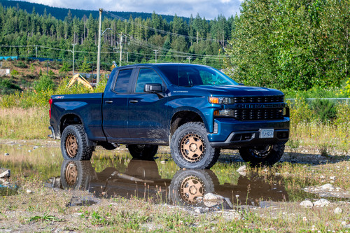 Belltech 19-24 Chevy Silverado 1500 4in Lift Kit w/ Front & Rear Trail Performance Coilovers/Shocks - 150212TPC Photo - lifestyle view
