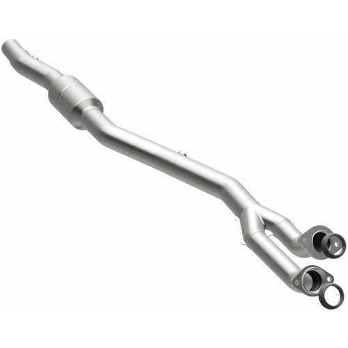 MagnaFlow Conv DF 97-98 BMW 540I / 97-98 740I / 96-98 740IL 4.4L D/S - 23306 Photo - Unmounted