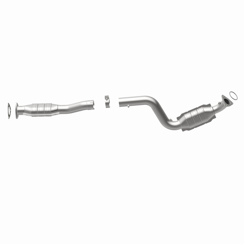 MagnaFlow Conv DF 03-05 Express 2500 4.8L Passenger Side - 24399 360 Degree Image Set