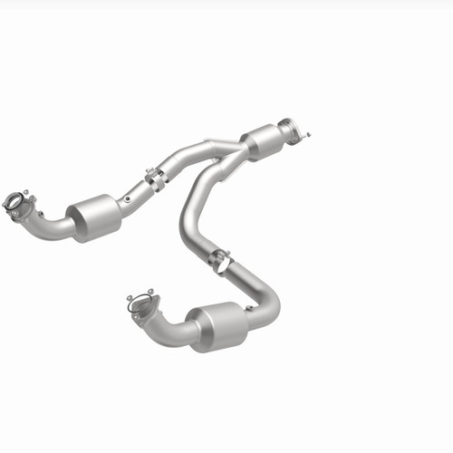 Magnaflow 12-20 Chevrolet Express 4500 Underbody 6.0L Direct Fit Catalytic Converter - 280505 360 Degree Image Set