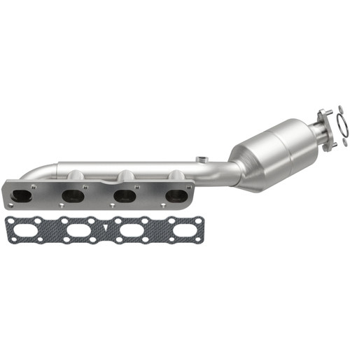 MagnaFlow Direct-Fit SS Catalytic Converter 04-06 Nissan Titan 5.6L V8 (California) - 4451501 Photo - Primary