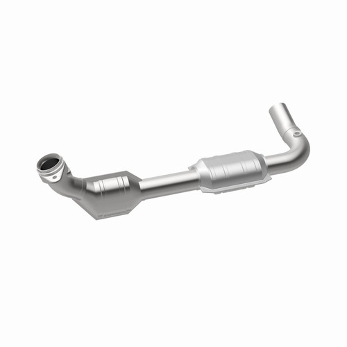 MagnaFlow Conv DF 00-04 Ford E150 4.6L D/S - 447156 360 Degree Image Set