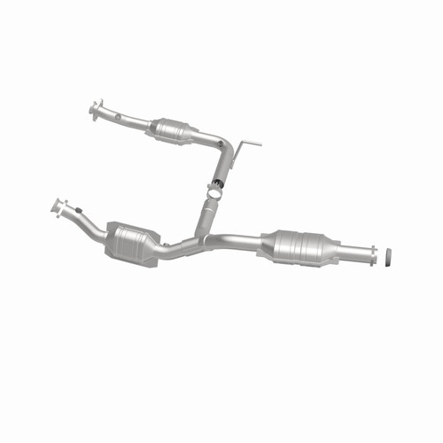 Magnaflow Conv DF 02-03 Ford Explorer 4.0L / 02-03 Mercury Mountaineer 4.0L (California) - 447253 360 Degree Image Set