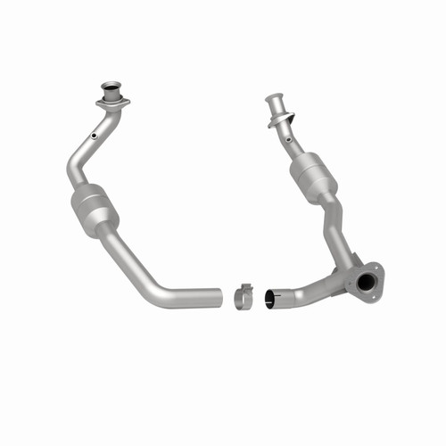 Magnaflow Conv DF 2002 Ford E-Series Vans 5.4L - 447378 360 Degree Image Set
