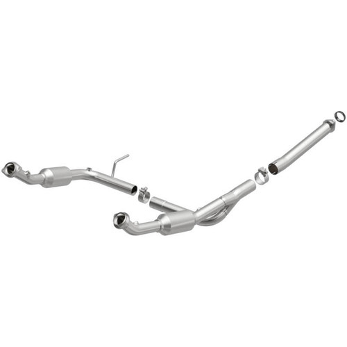 MagnaFlow Direct Fit Catalytic Converter OEM 2004-2005 Ford Explorer/Mercury Mountaineer Underbody - 4551013 Photo - Primary
