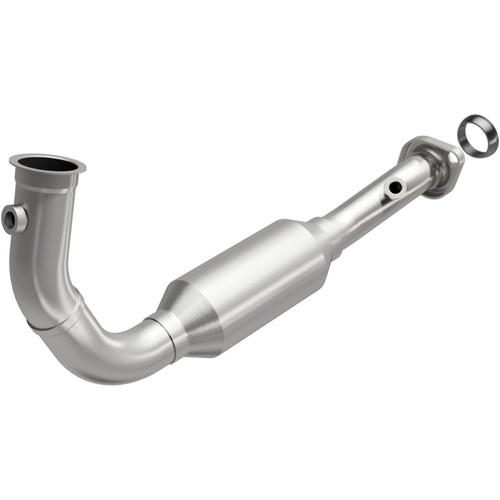 MagnaFlow Direct Fit Catalytic Converter OEM 2004 Jeep Liberty Underbody - 4551583 Photo - Primary