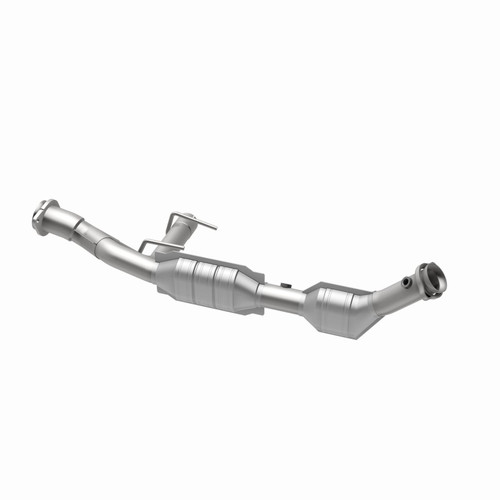 MagnaFlow Direct Fit Catalytic Converter 03-04 Exped Passenger Side 4.6L - 458022 360 Degree Image Set