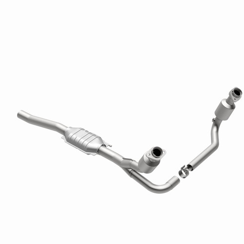 MagnaFlow Direct Fit Catalytic Converter 00-03 Dodge Dakota 2WD 4.7L - 458043 360 Degree Image Set