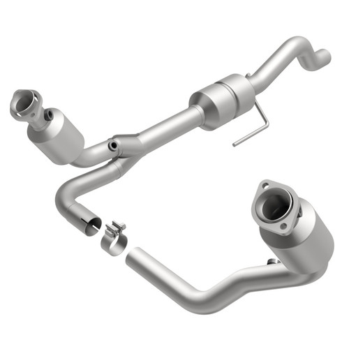 MagnaFlow Direct Fit Catalytic Converter 00-03 Durango 4WD 4.7L - 458047 Photo - Primary