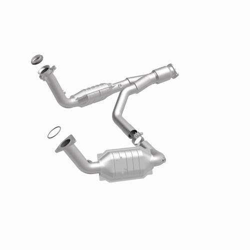 MagnaFlow Direct Fit Catalytic Converter 06-09 TB/Envoy 5.3/6.0 OEM - 49650 360 Degree Image Set