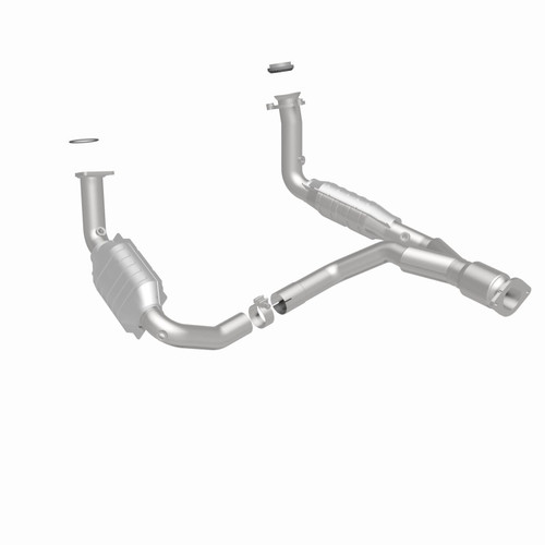 MagnaFlow Direct Fit Catalytic Converter 06-09 TB/Envoy 5.3/6.0 OEM - 49650 360 Degree Image Set
