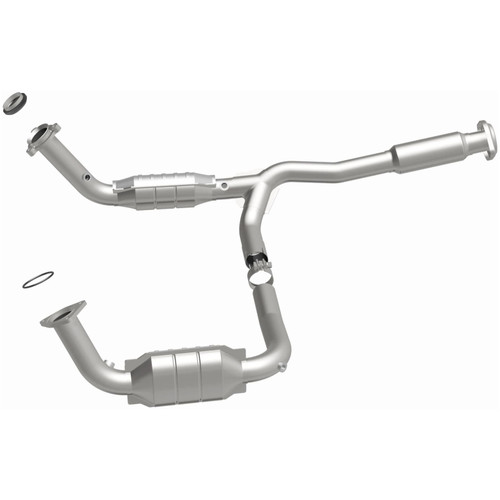 MagnaFlow Direct Fit Catalytic Converter 05-06 GMC Envoy XL Denali - 49886 Photo - Unmounted