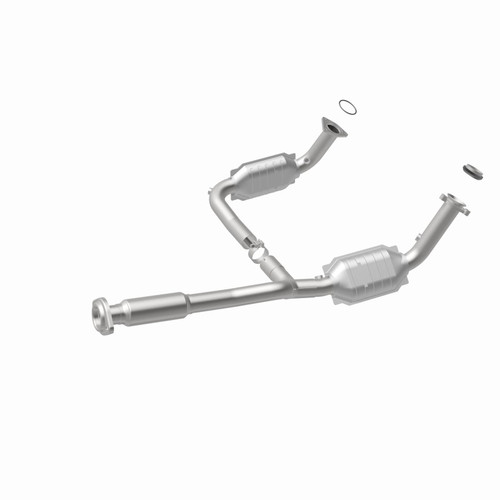 MagnaFlow Direct Fit Catalytic Converter 05-06 GMC Envoy XL Denali - 49886 360 Degree Image Set