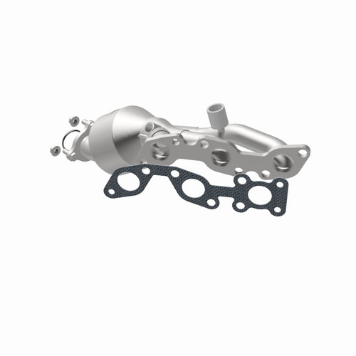 MagnaFlow Direct Fit Catalytic Converter 01-04 Nissan Frontier Driver Side Manifold - 49997 360 Degree Image Set