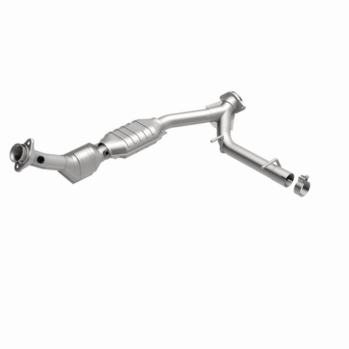 MagnaFlow Direct Fit Catalytic Converter 03 Lincoln Navigator 5.4L - 51081 360 Degree Image Set