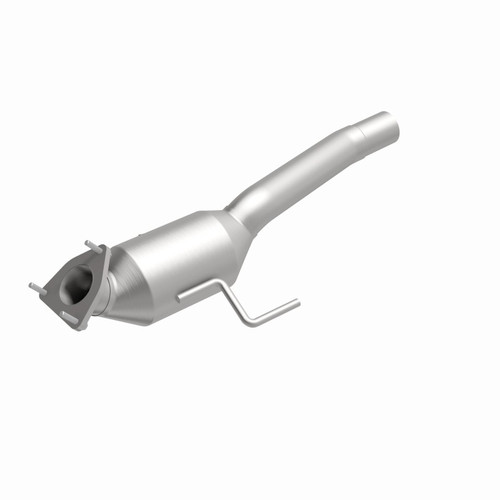MagnaFlow Direct Fit Catalytic Converter 04-07 VW Touareg 4.2L Passenger Side - 51156 360 Degree Image Set