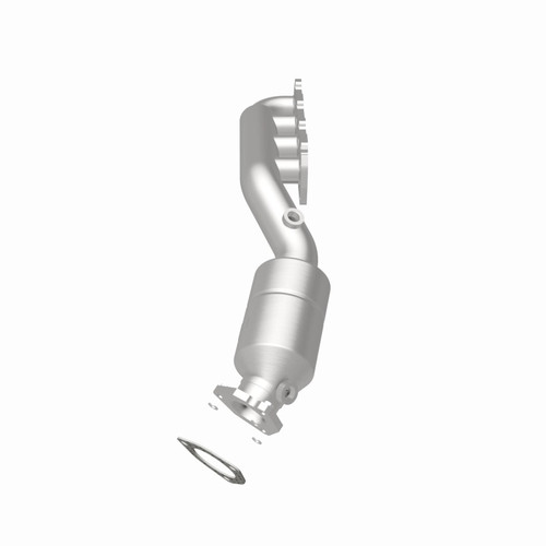 MagnaFlow Direct Fit Catalytic Converter 02-04 VW Passat 4.0L - 51197 360 Degree Image Set
