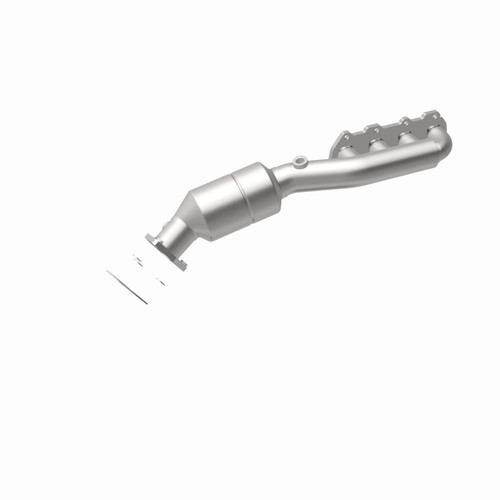 MagnaFlow Direct Fit Catalytic Converter 02-04 VW Passat 4.0L - 51213 360 Degree Image Set