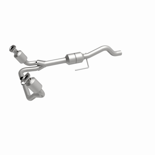 MagnaFlow Direct Fit Catalytic Converter 00-03 Dodge Durango 4.7L - 51338 360 Degree Image Set