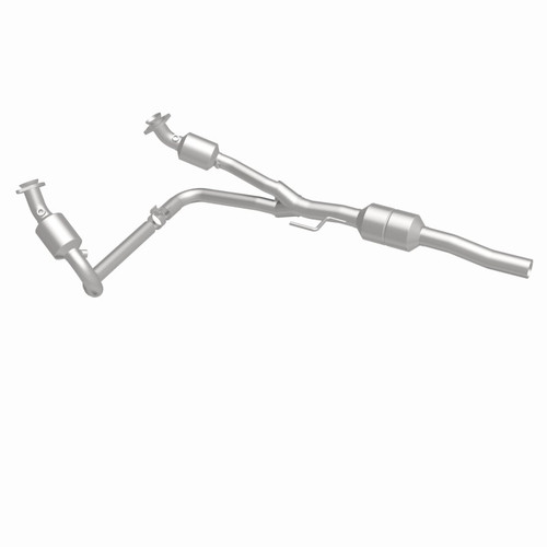 MagnaFlow Direct Fit Catalytic Converter 02-03 Dodge Durango 5.9L - 51348 360 Degree Image Set