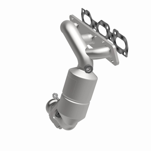MagnaFlow Direct Fit Catalytic Converter 01-06 Escape 3.0 with oil - 51370 360 Degree Image Set