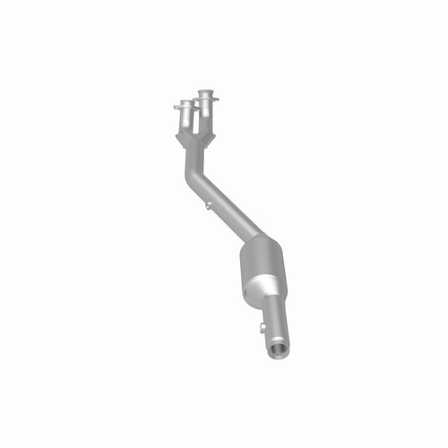 MagnaFlow Direct Fit Catalytic Converter 00-03 BMW M5 5.0L Driver Side - 51472 360 Degree Image Set