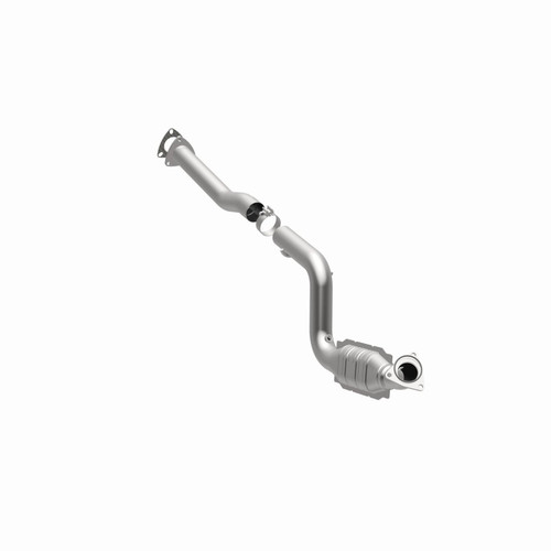 MagnaFlow Direct Fit Catalytic Converter 07-08 Express 2500 4.8L Passenger Side - 51535 360 Degree Image Set