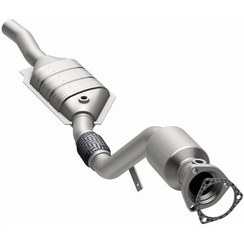 MagnaFlow Direct Fit Catalytic Converter 03 Volkswagen Passat 2.8L - 51589 Photo - Unmounted