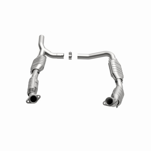 MagnaFlow Direct Fit Catalytic Converter 07-08 Ford E-150 4.6L - 51640 360 Degree Image Set