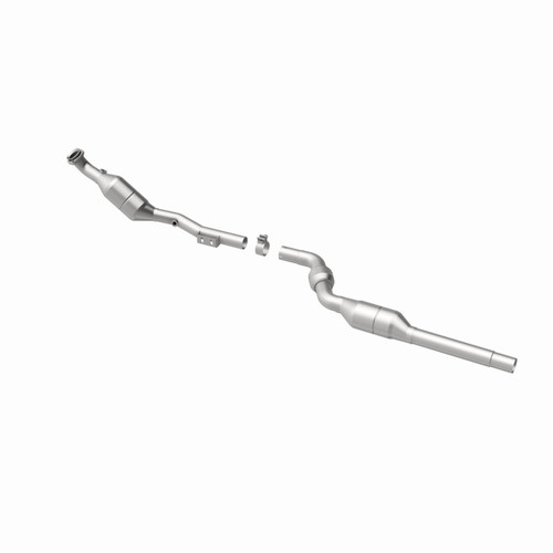 MagnaFlow Direct Fit Catalytic Converter 98-02 Mercedes E320 3.2L - 51823 360 Degree Image Set