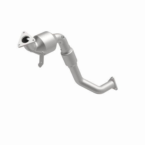 MagnaFlow Direct Fit Catalytic Converter 07 VW Touareg 3.6L Rear close - 51947 360 Degree Image Set